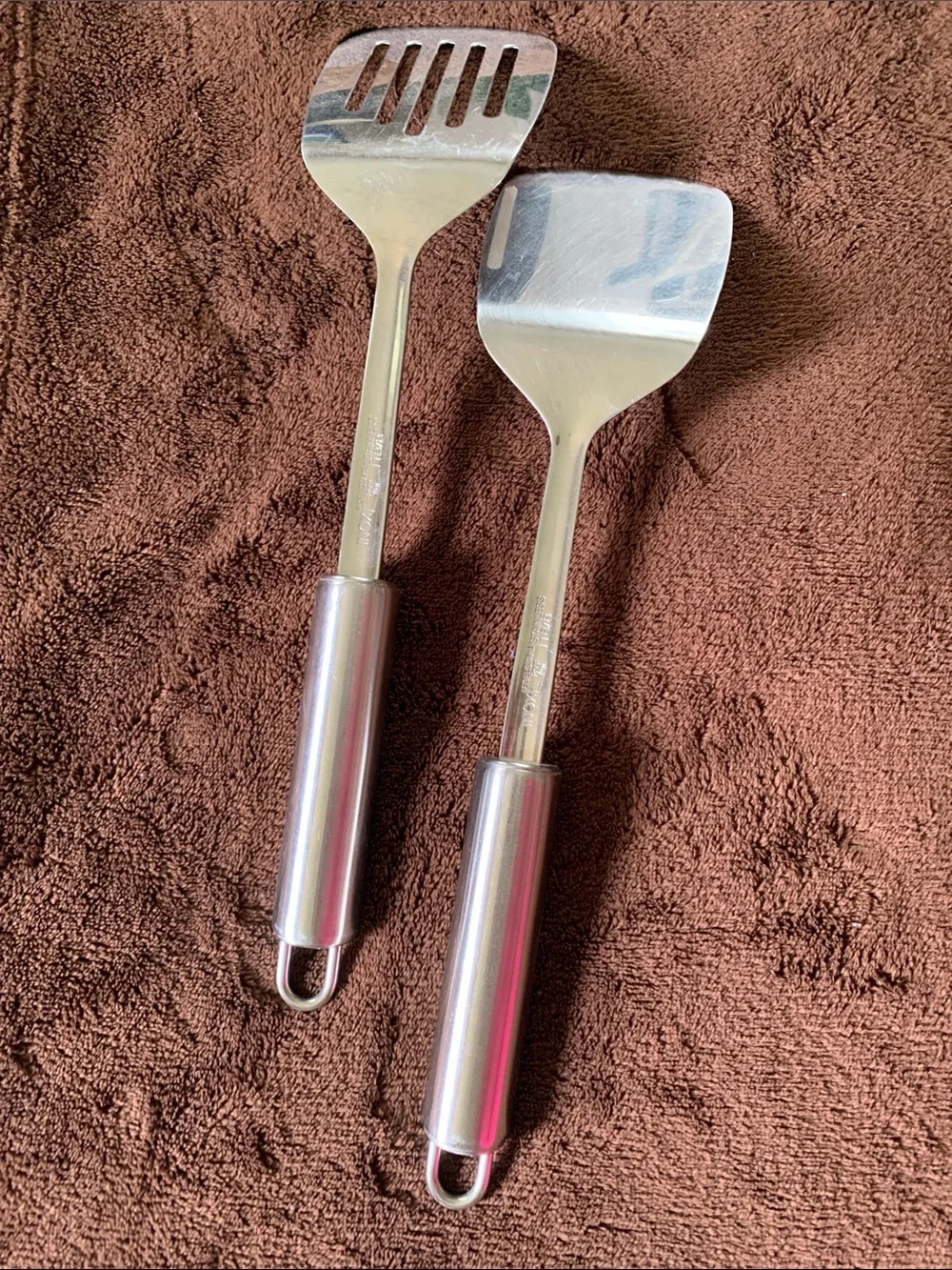 INOX stainless steel (18/8) spatulas (2) - in great condition!  👏🏻⭐️